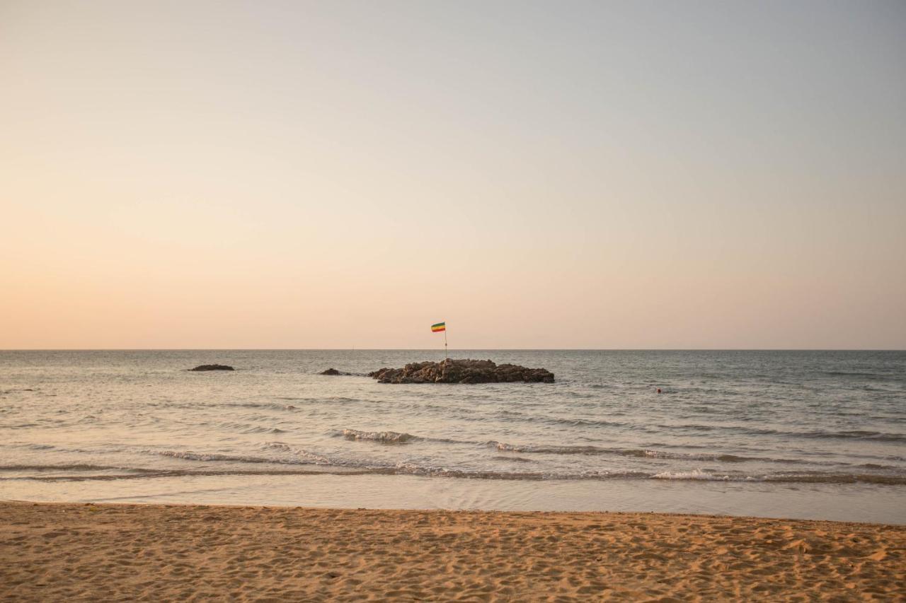 Hornbill Bungalow เกาะช้าง ระนอง ภายนอก รูปภาพ